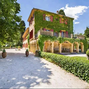 chambre-dhote-dans-magnifique-bastide-18eme.aixenprovencehotels.org/